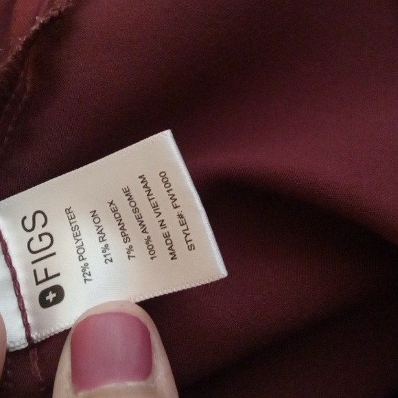 Figs Technical Collection V-Neck Top One Pocket Catarina Burgundy Size Xl Women - Picture 5 of 9